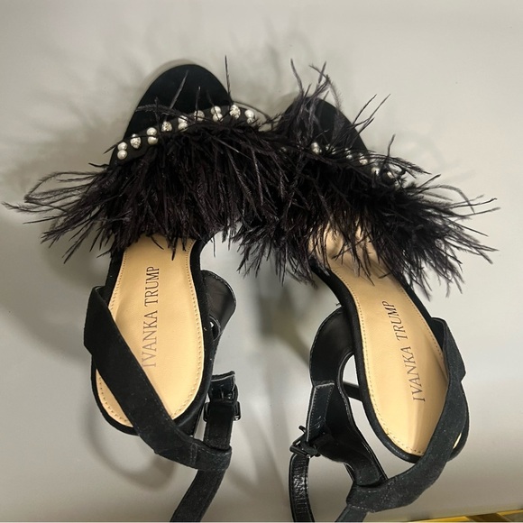 Ivanka Trump Black ostrich Feathered Women' strap stilettos no flaws size 7 - Picture 8 of 12